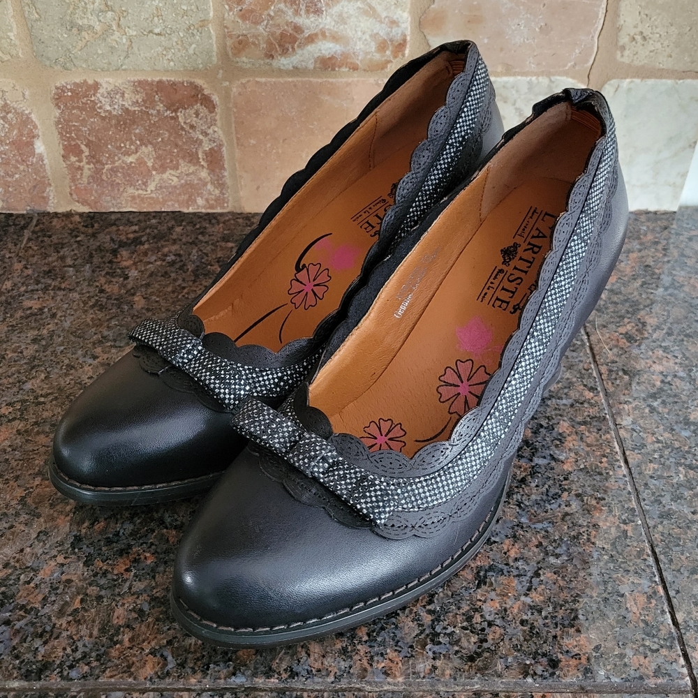 L'ARTISTE Kirstie Spring Step Black Leather Heels